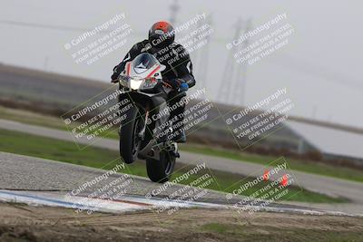 media/Nov-29-2025-TrackDaz (Sat) [[10ae2d9bce]]/A Group/Session 4 (Wheelie Bump)/